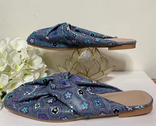 Boutique NEW Retro Mules