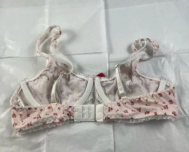 Small strawberry pink floral lace petite bra Size undefined