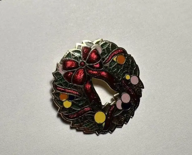 Signed Centennia 1979 Enamel Wreath Christmas Holiday Gold Tone Brooch Pin