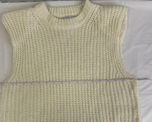 Crescent Cream Knit Sweater Vest with Shoulder Pads Size Small