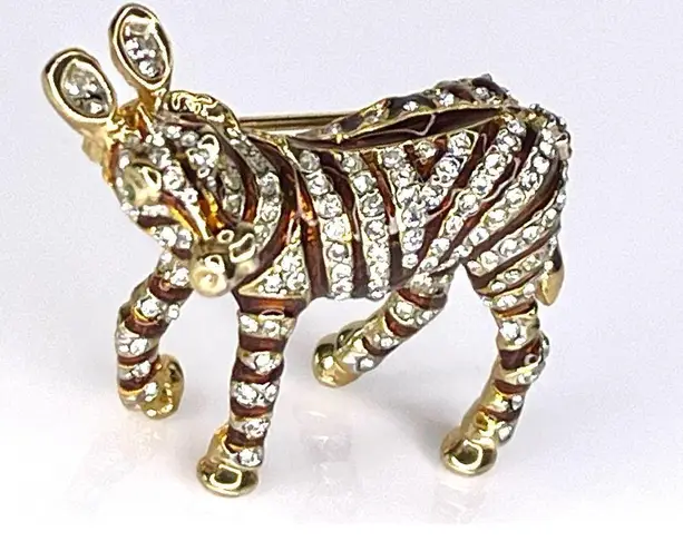 VTG Pave Crystal ZEBRA BROOCH PIN Enameled Gold Standing Zoo Animal Green Eyes