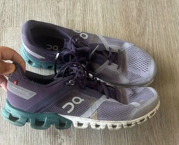 on cloud On CloudFlow Running Shoes