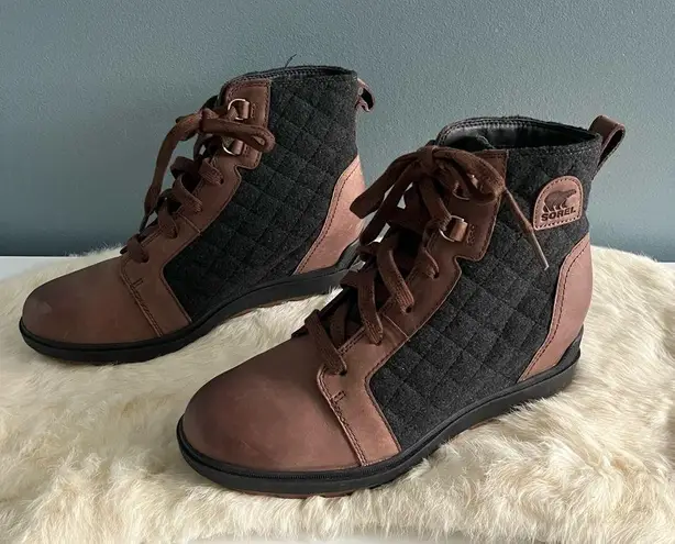 Sorel  Evie II Brown Black Leather Bootie