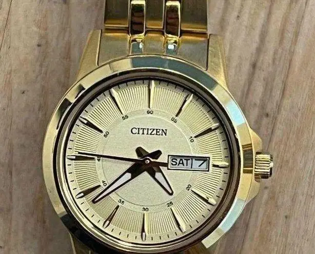 Citizen Ladies Watch Gold Tone Bracelet, Dial, Hands, Day Date Window