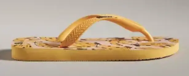 Farm Rio Havaianas x Cheetah Bananas Flip Flop. Size 9/10