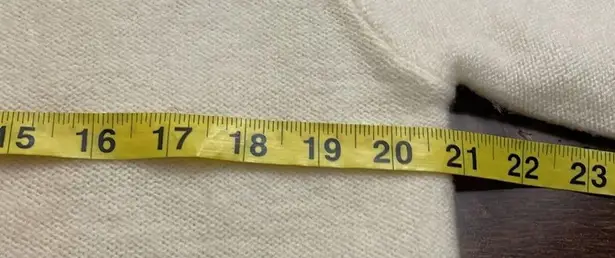 Karen Scott 100% wool cardigan sweater Cream Gold tone buttons Size M Classy - Image 7