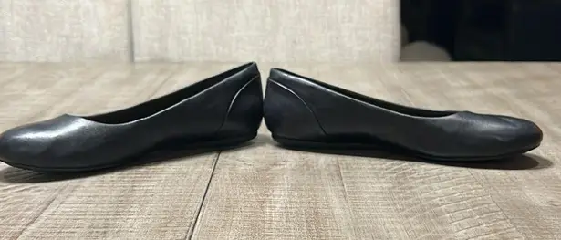 Softwalk Sonoma Women’s Ballet Flat Slip On Shoe Black Size 8M