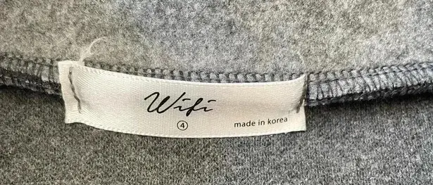 Korean crop flannel grey jacket size 4 made in Korea NWT Gray