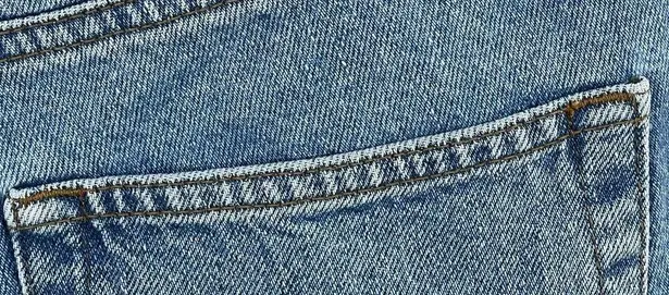 Subdued SZ 28 Vintage Crop Jean Shorts Button