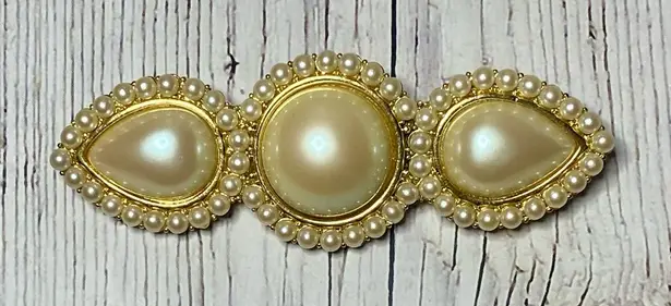 YSL Vintage Yves Saint Laurent Faux Pearl & Gold Tone Brooch ā Signed ā 3ā