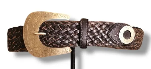 90s Vintage Womens 100% Leather Chunky Braided Elephant Engraved Belt sz M/L Brown