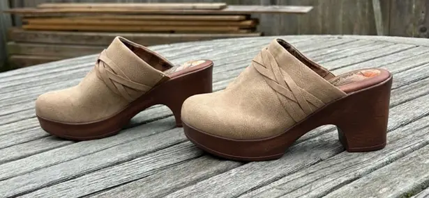 B.o.c nwot Cadi Clogs size 7 fall athletic shoes slip on whimsy spring