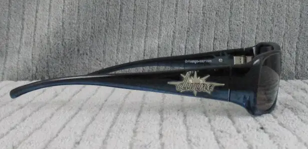 New Divine Eyewear Nice Black Fade/Smoke Gradient Sunglasses Women's NWT