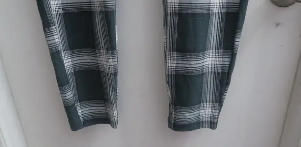 Torrid plaid leggings tights flannel stretch in green and white size 2 (2X).