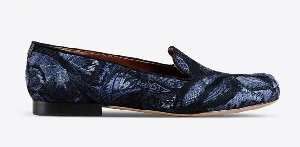 Valentino Garavani Valentino Rockstud Camu butterfly embroidered smoking slippers loafers flats 37