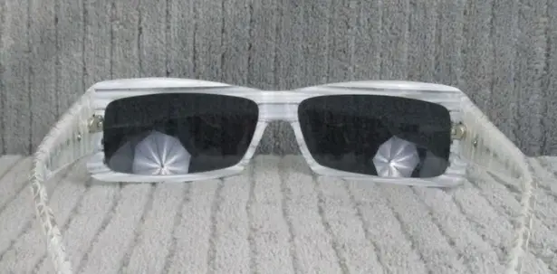 New Divine Eyewear Crush White Horn/Polarized Smoke Sunglasses NWT Women's