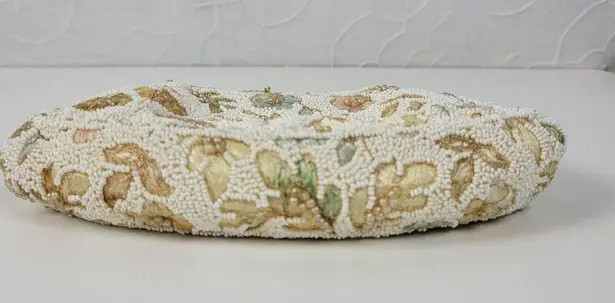 Vintage Womens Change Purse Bag Cream Beaded Floral Embroidery Handbag w/ Mirro