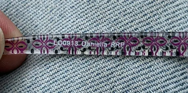 Foster Grant Daniella PRP Purple +1.00 Reading Glasses w/ Case