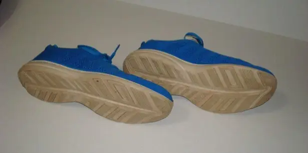 APL $180 Womens 11 Pre-loved Bright Blue Sneakers Shoes Techloom Pro EUC