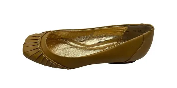 Avenue Size 9W Ruffled Top Design Mustard Yellow Flats Womens By Avenue F Gold