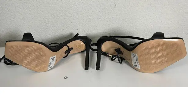 Schutz Vikki Ankle Wrap Sandals Black Gold Plate Toe Bed NWOT Size 7 $128