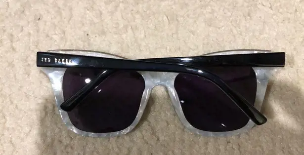 Ted Baker NWOT  London Sunglasses