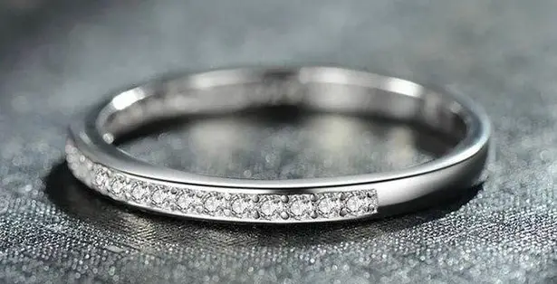 Sterling Silver SIZE 8 925 Stackable Dazzling Cubic Zirconia Ring