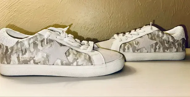 NWOB VINTAGE HAVANA Camo Star CAT Sneaker