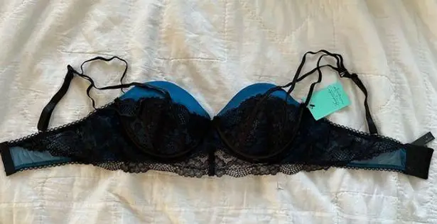 Frederick's of Hollywood NWT: blue with black lace Frederick’s of Hollywood L bra