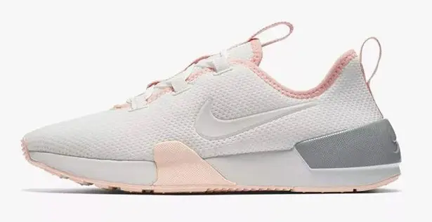 Nike ashin trainers white hotsell