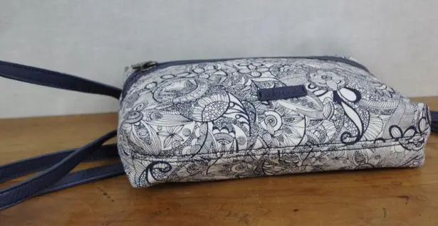 Sakroots Cloth Patterned Small Purse with Wristlet & Adjustable Crossbody Straps