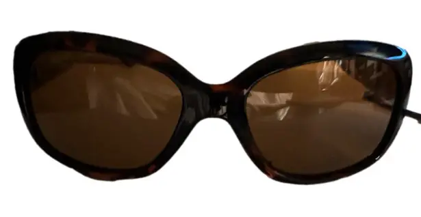 Foster Grant TIGER STRIPE SUNGLASSES