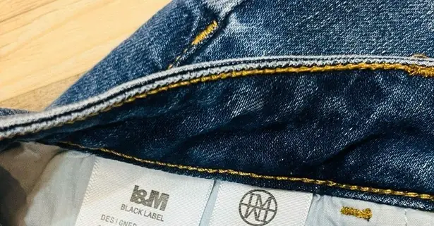 Black Label high rise slim straight Distressed Blue Denim Jeans Sz 7 raw hem