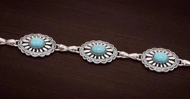 Turquoise Antiqued Style Silver Metal Belt With Carnelian Stone Inlay & Engraved Blue