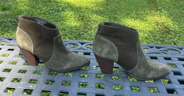 Violet & Red women's Cupid Suede Bootie Olive Size 7.5ā boho cottagecore Green