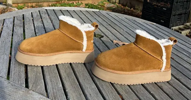 Koolaburra by UGG Women's Ultra Mini Platform 'Chestnut' size 9 winter clog