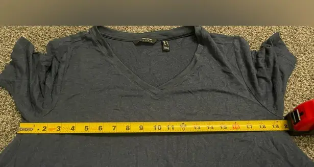 H by Halston Essentials Blue V-Neck Short Sleeve Top M