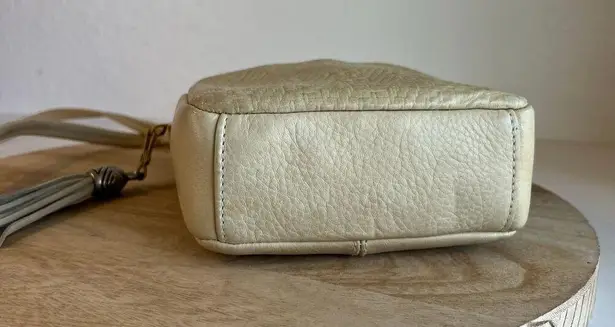 Diamicci Vintage 90s Cream Leather Woven Tassel Pull Crossbody Small. Square Bag