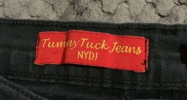 NYDJ  TUMMY TUCK JEANS BLACK DENIM SHORTS SIZE 6 GUC #1526