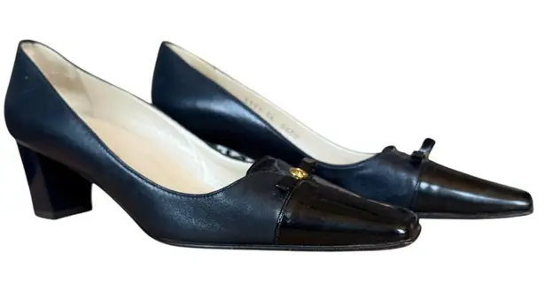 St. John black leather pumps with accent bow women's size 6