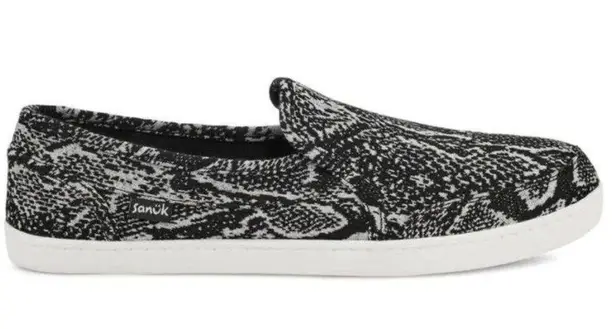 Sanuk  Oaur I Duce Snake Skin Print Slip On Shoes Womens Size 7 Black Vegan