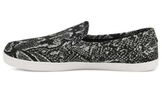 Sanuk  Oaur I Duce Snake Skin Print Slip On Shoes Womens Size 7 Black Vegan