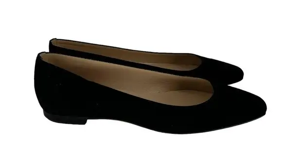 Manolo Blahnik Gelista Suede Ballet Flats in Black