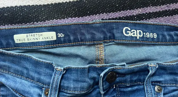 Gap 1969 Skinny Jeans