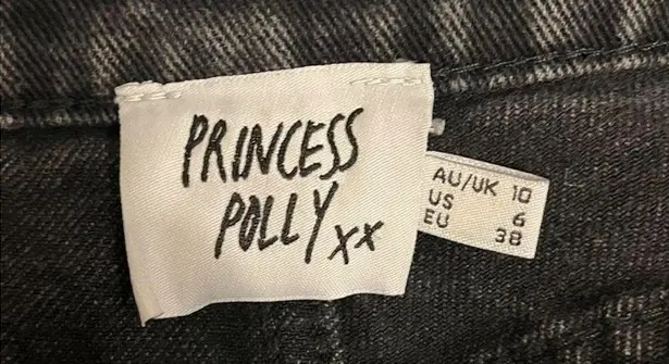 Princess Polly  black denim shorts size 6