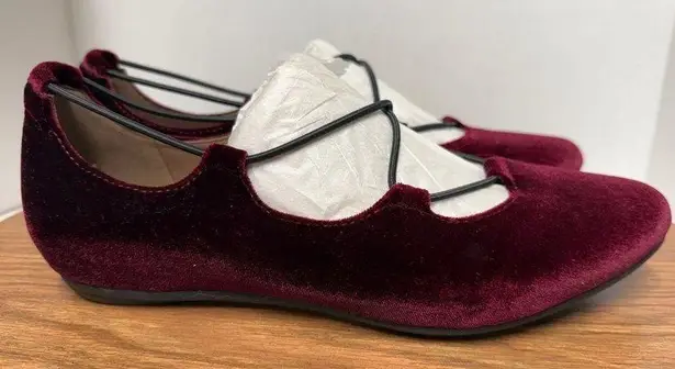 Earthies Essen Burgundy Canvas Velvet Ballet Flats NWOT