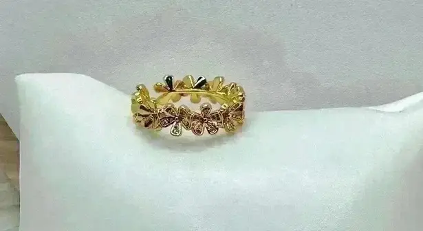 Coquette Style 18k Gold Plated Stainless Steel Cuff Ring with Shining Zirconia