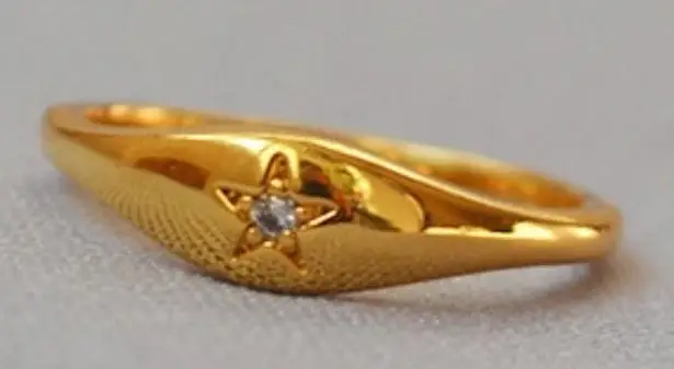Gold Signet Ring With CZ Star 💫