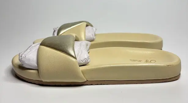Seychelles Trilogy Slides in Ivory/Platinum Two-Tone Leather