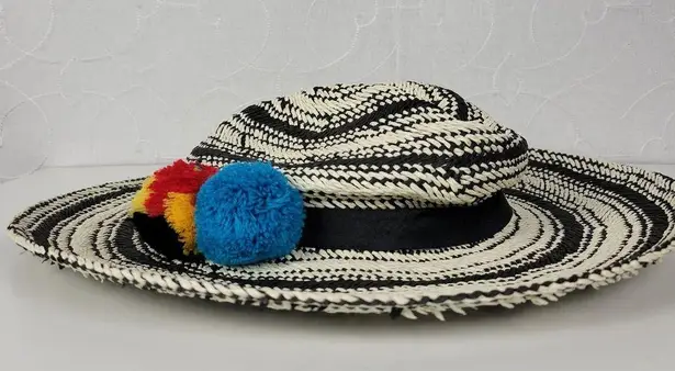 Hinge Two Tone Panama Hat Black White Wide Brim Woven Straw Pom Pom Summer NWOT